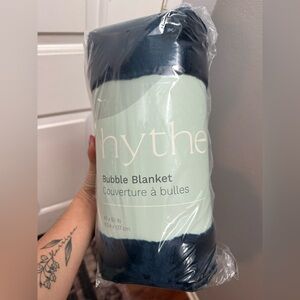 Hythe Bubble Blanket - Navy